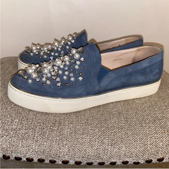 Stuart Weitzman Pearl Crystal Embellished Decor
White Platform Sneakers Slip Ons - Picture 7 of 14